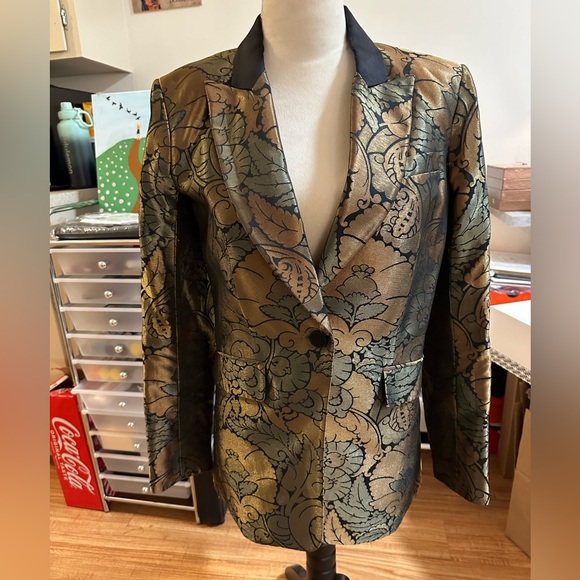 Breathtaking Veronica Beard Blazer - Picture 4 of 11